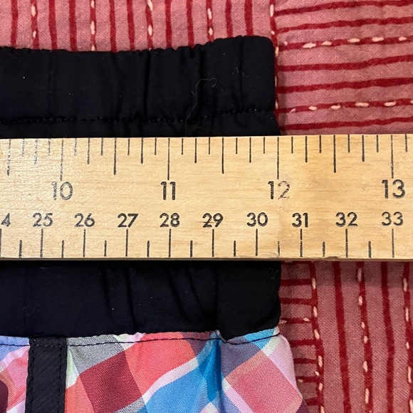 Lululemon size 6 women’s running shorts 4” inseam plaid - Picture 9 of 12